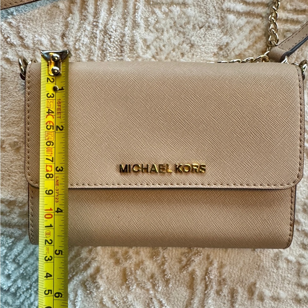 MICHAEL Michael Kors Daniela Saffiano Leather Crossbody Bag Small Nude Tan Gold - Picture 2 of 5